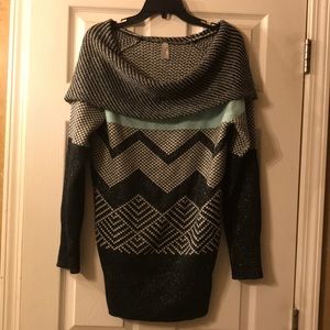 Cute stylish sweater!